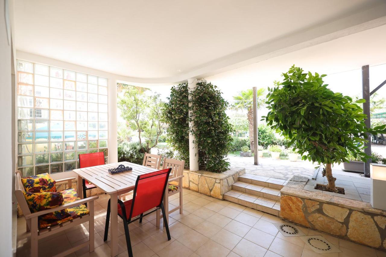 Apartments Malic Petrcane Luaran gambar